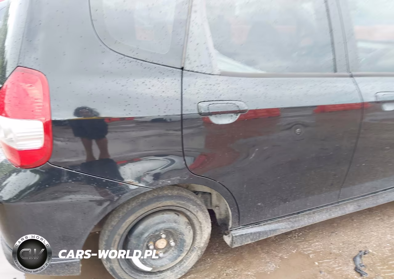2008 Honda Fit Sport VIN:JHMGD386X8S013950 - 13