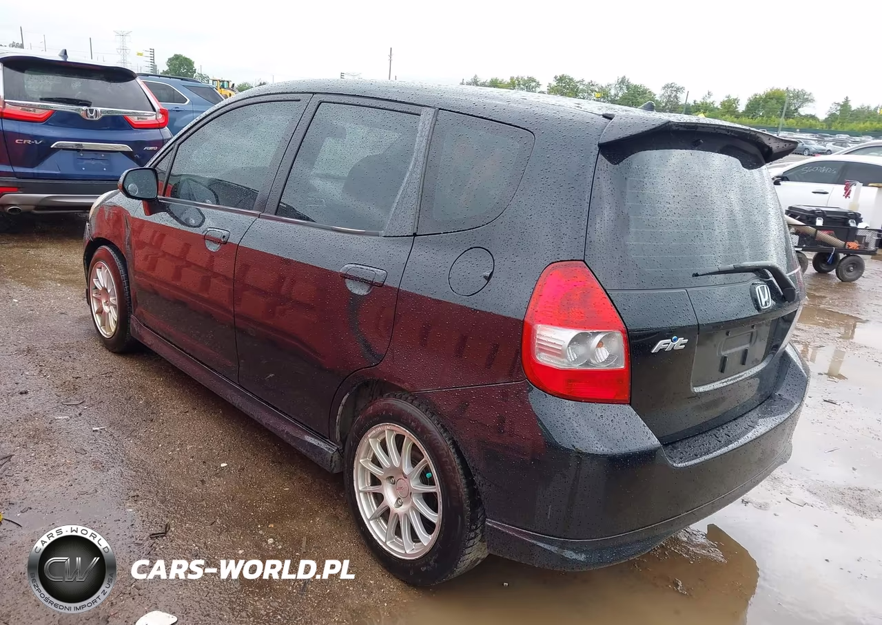 2008 Honda Fit Sport VIN:JHMGD386X8S013950 - 3
