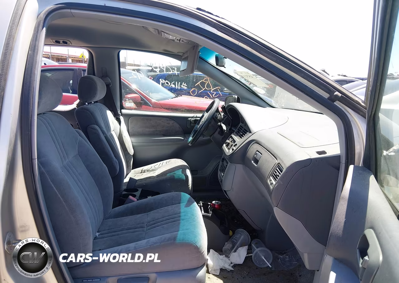 2002 Toyota Sienna Le VIN:4T3ZF13C32U460771 - 5