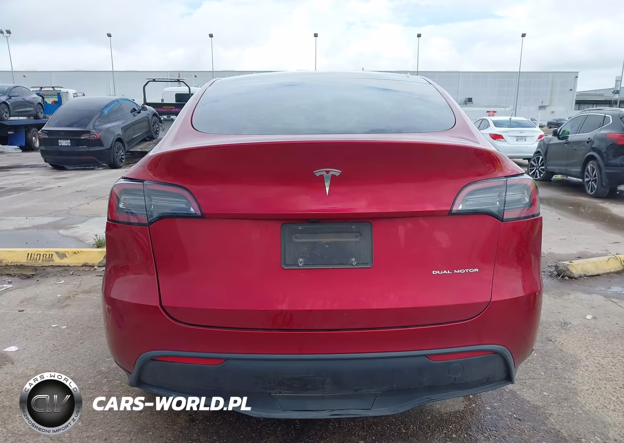 2024 Tesla Model Y Long Range Dual Motor All-Wheel Drive VIN:7SAYGDEE2RA308599 - 16