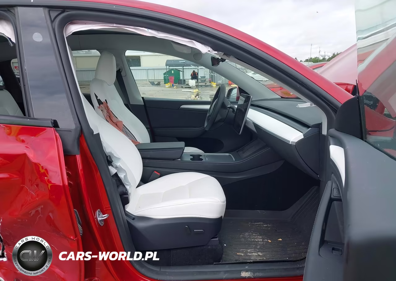 2024 Tesla Model Y Long Range Dual Motor All-Wheel Drive VIN:7SAYGDEE2RA308599 - 5