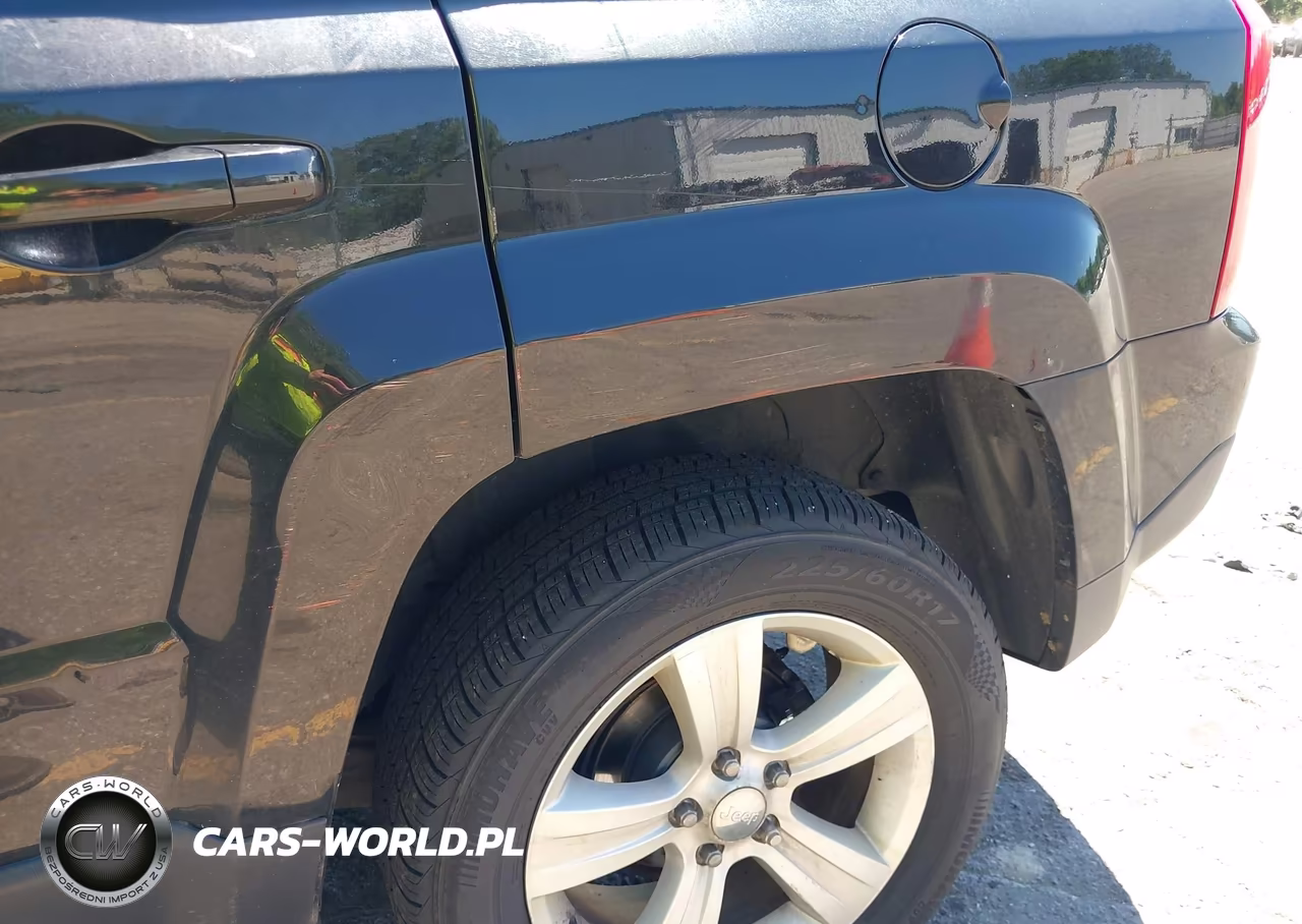 2016 Jeep Patriot Latitude VIN:1C4NJRFB5GD638022 - 19