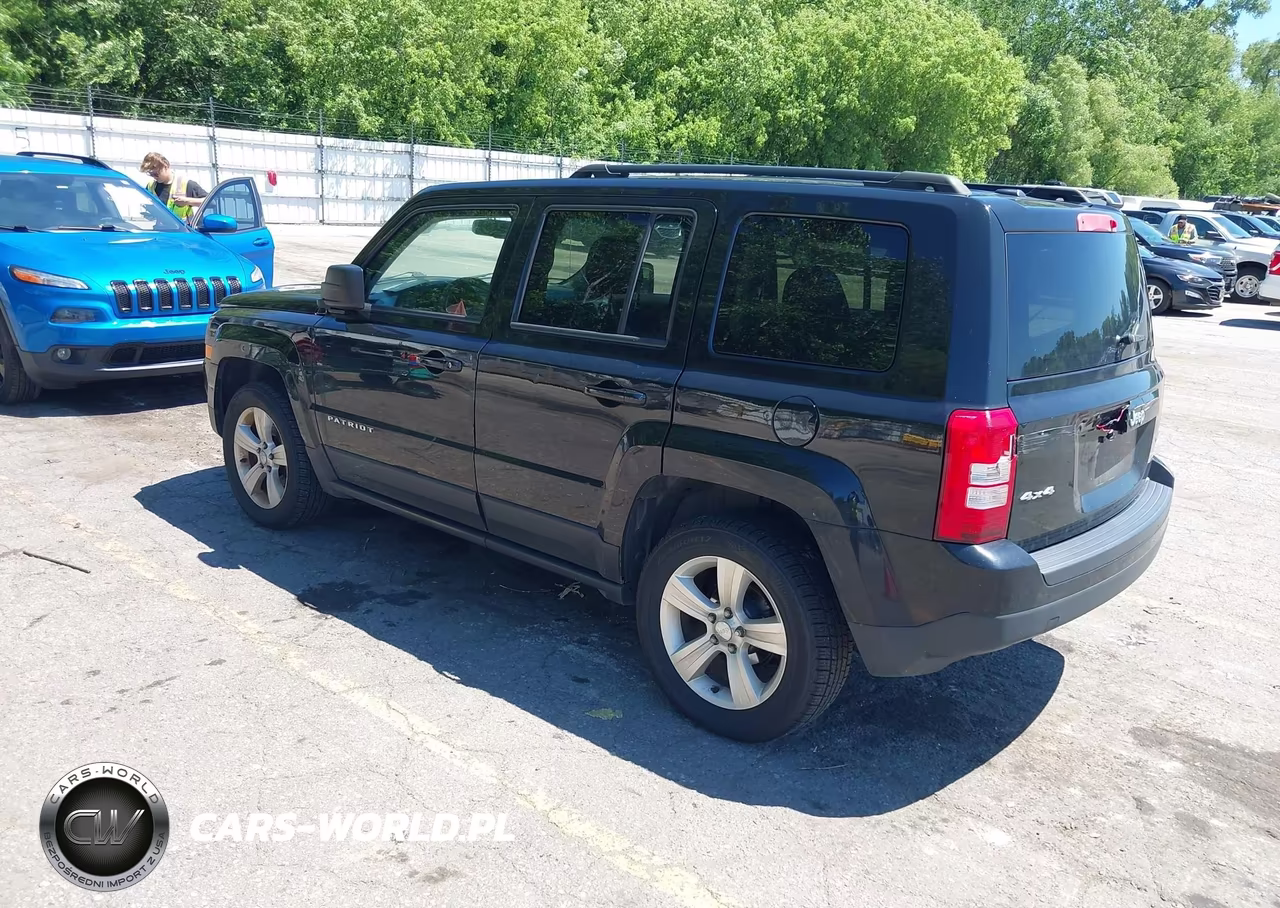 2016 Jeep Patriot Latitude VIN:1C4NJRFB5GD638022 - 3