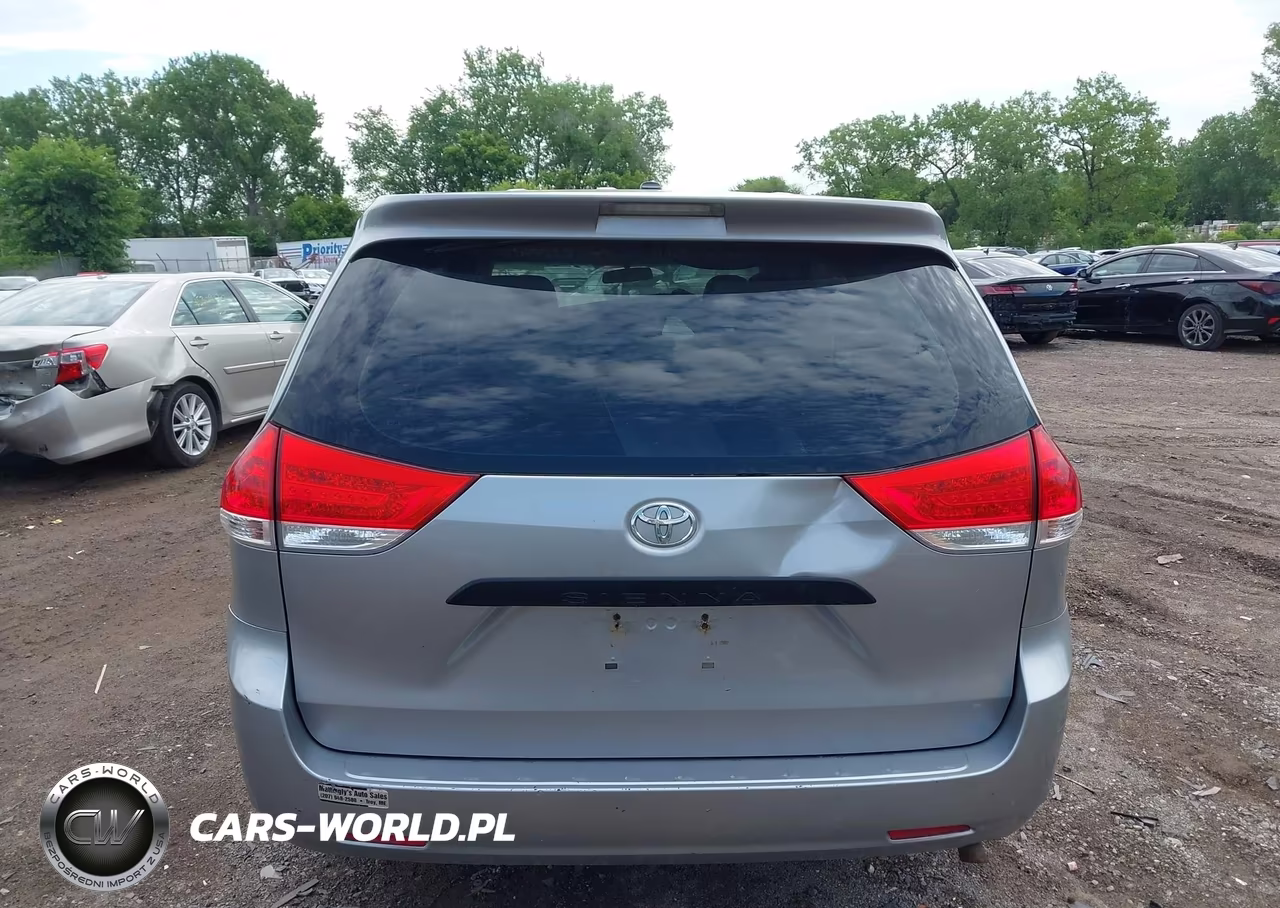 2011 Toyota Sienna VIN:5TDKA3DC4BS001938 - 16