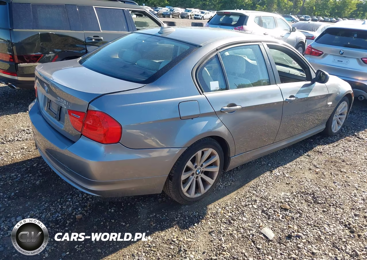 2011 BMW 328I xDrive VIN:WBAPK7C54BA972638 - 4