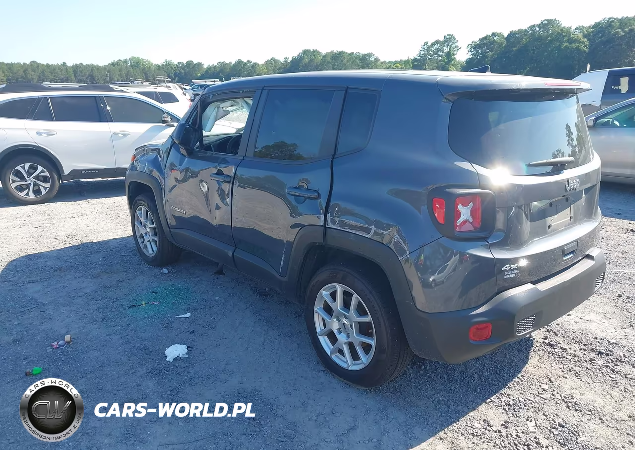 2023 Jeep Renegade Latitude 4X4 VIN:ZACNJDB17PPP63523 - 3