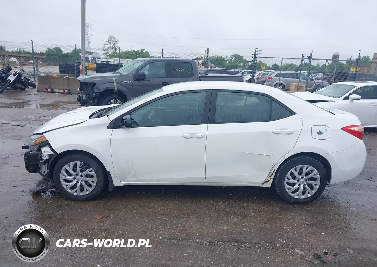 2019 Toyota Corolla Le VIN:2T1BURHE9KC210445 - 14