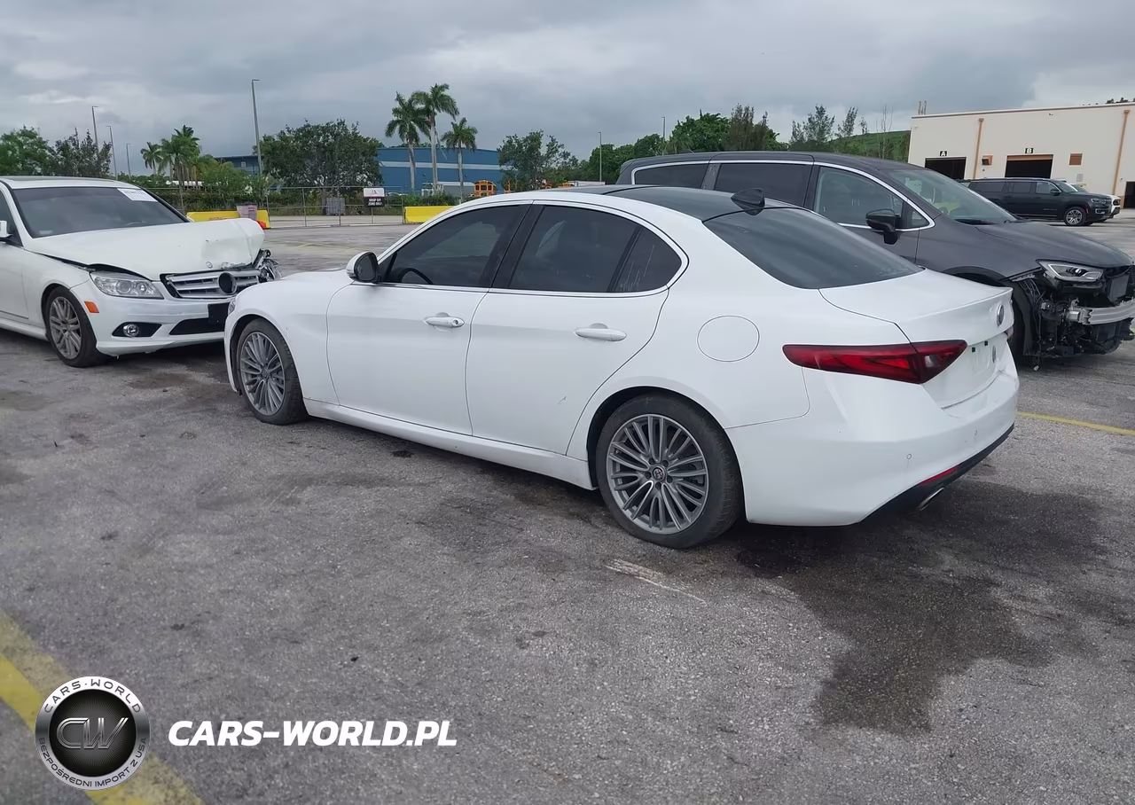 2017 Alfa Romeo Giulia Ti Rwd VIN:ZARFAECN9H7536501 - 3