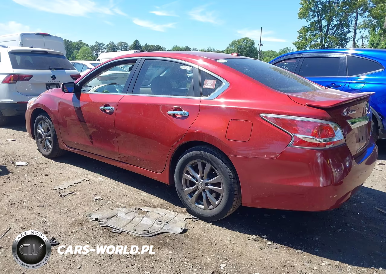 2015 Nissan Altima 2.5 S VIN:1N4AL3AP3FN900949 - 3