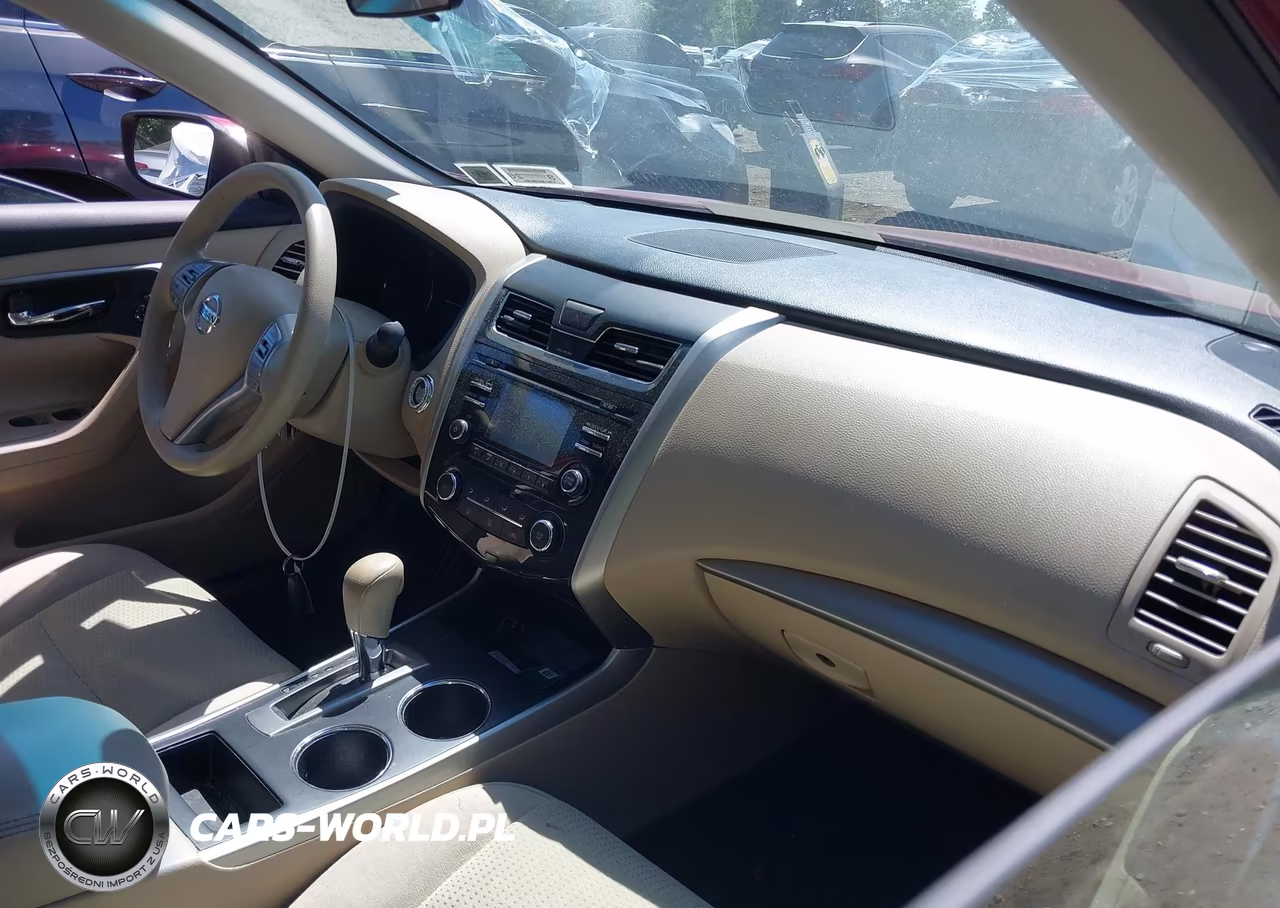 2015 Nissan Altima 2.5 S VIN:1N4AL3AP3FN900949 - 5