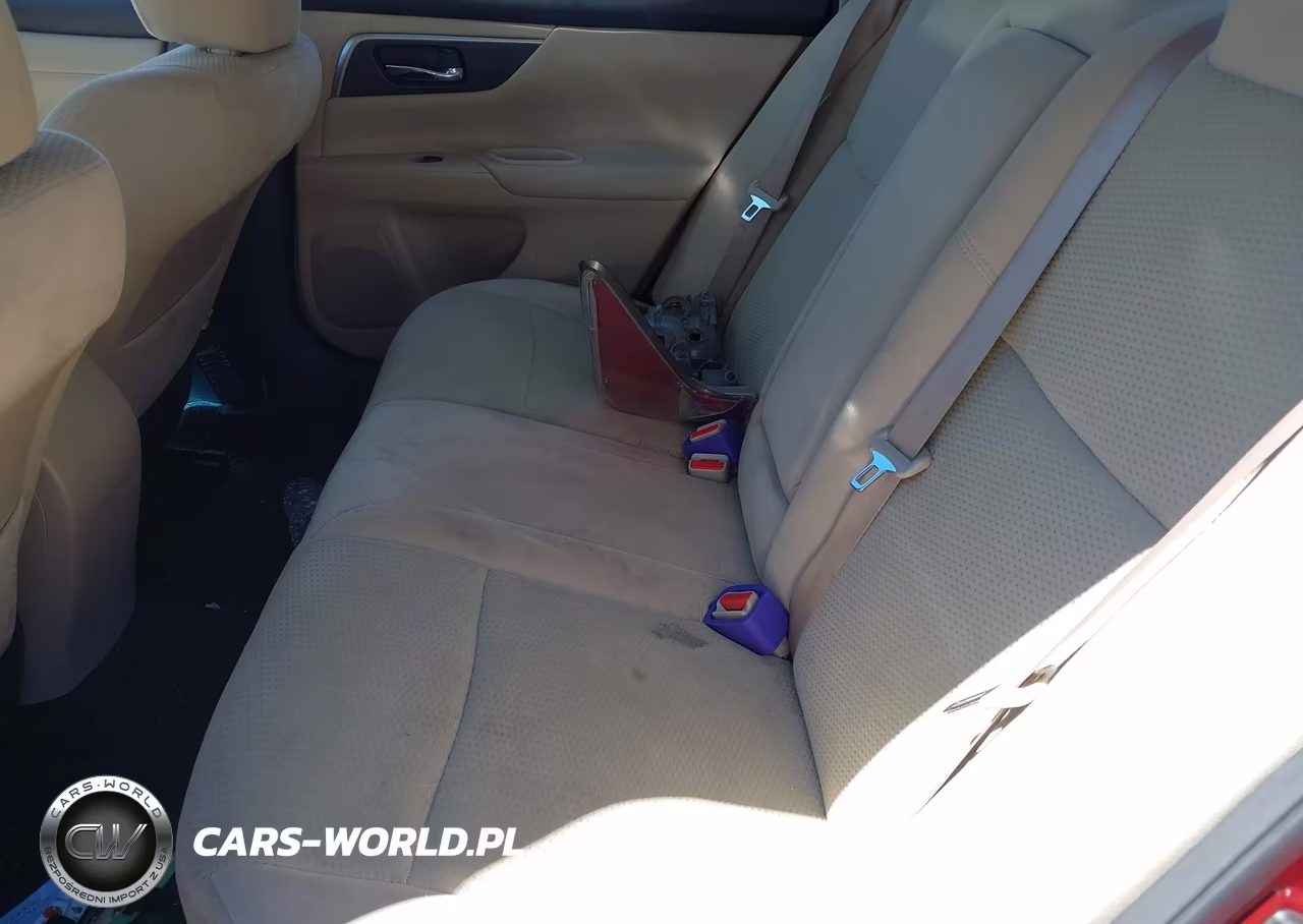 2015 Nissan Altima 2.5 S VIN:1N4AL3AP3FN900949 - 8