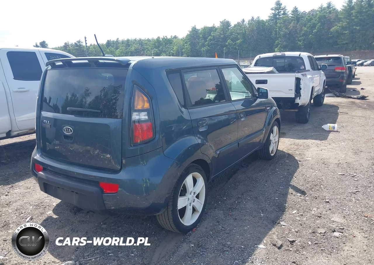 2010 Kia Soul + VIN:KNDJT2A23A7069894 - 4