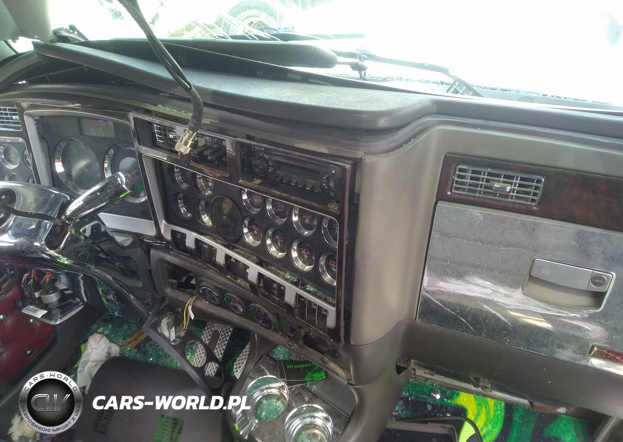 2010 Kenworth Construction W900 VIN:1XKWD49X8AJ944926 - 13