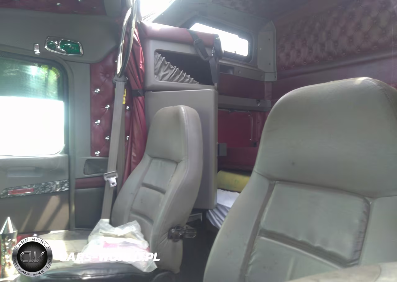 2010 Kenworth Construction W900 VIN:1XKWD49X8AJ944926 - 19