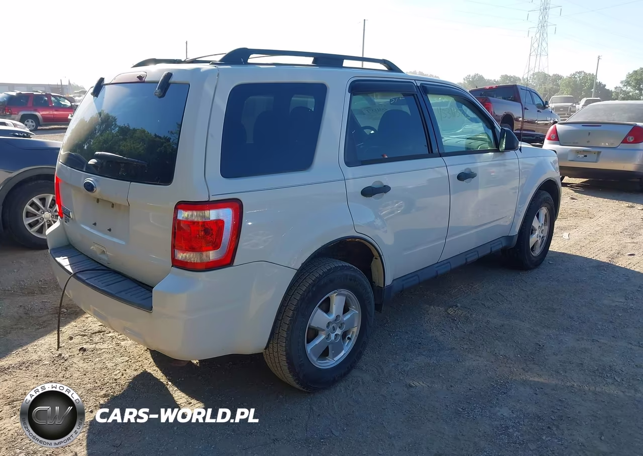 2011 Ford Escape Xlt Automatic VIN:1FMCU0D74BKB68381 - 4