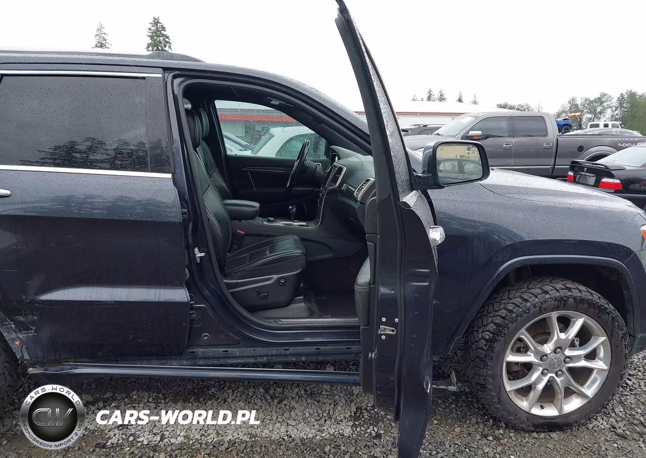 2014 Jeep Grand Cherokee Overland VIN:1C4RJFCM5EC523607 - 5