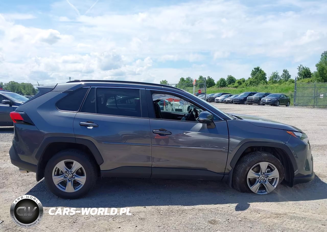 2024 Toyota Rav4 Xle VIN:2T3P1RFV1RC489098 - 13