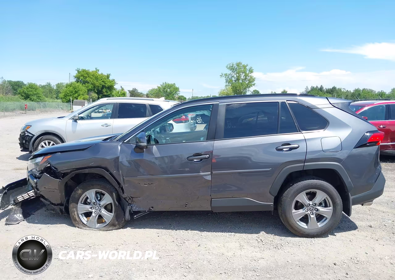 2024 Toyota Rav4 Xle VIN:2T3P1RFV1RC489098 - 14
