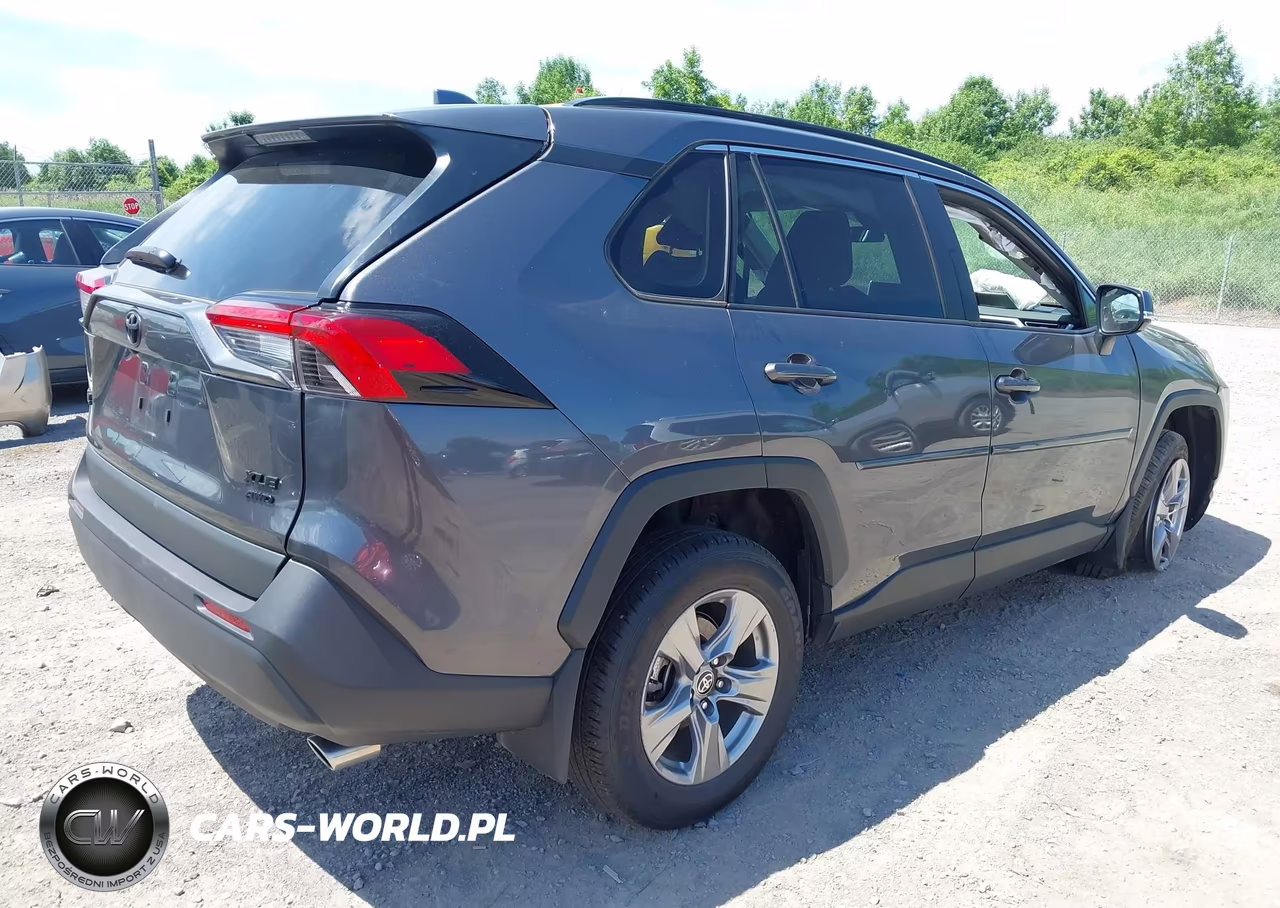 2024 Toyota Rav4 Xle VIN:2T3P1RFV1RC489098 - 4