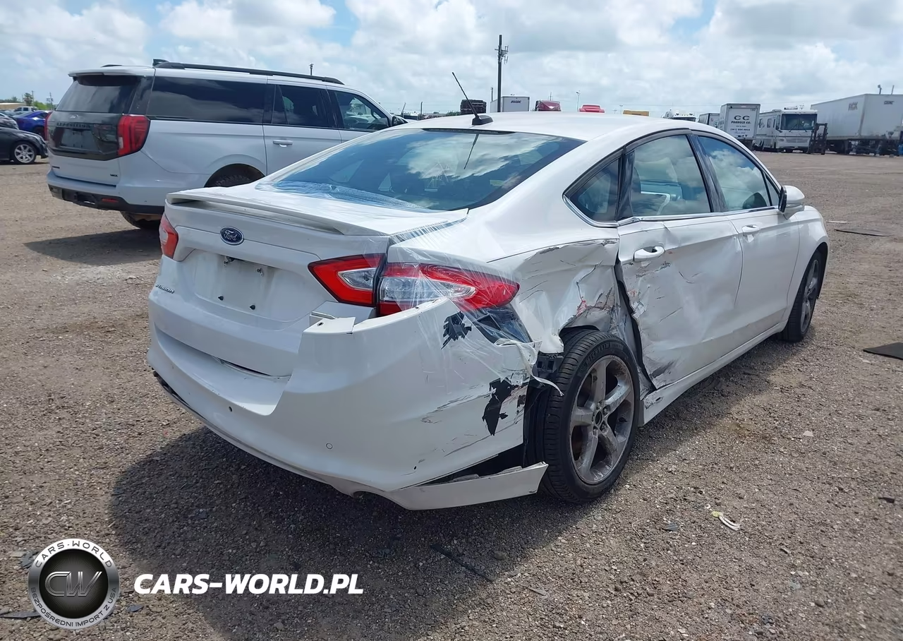 2015 Ford Fusion Se VIN:1FA6P0HDXF5114022 - 4
