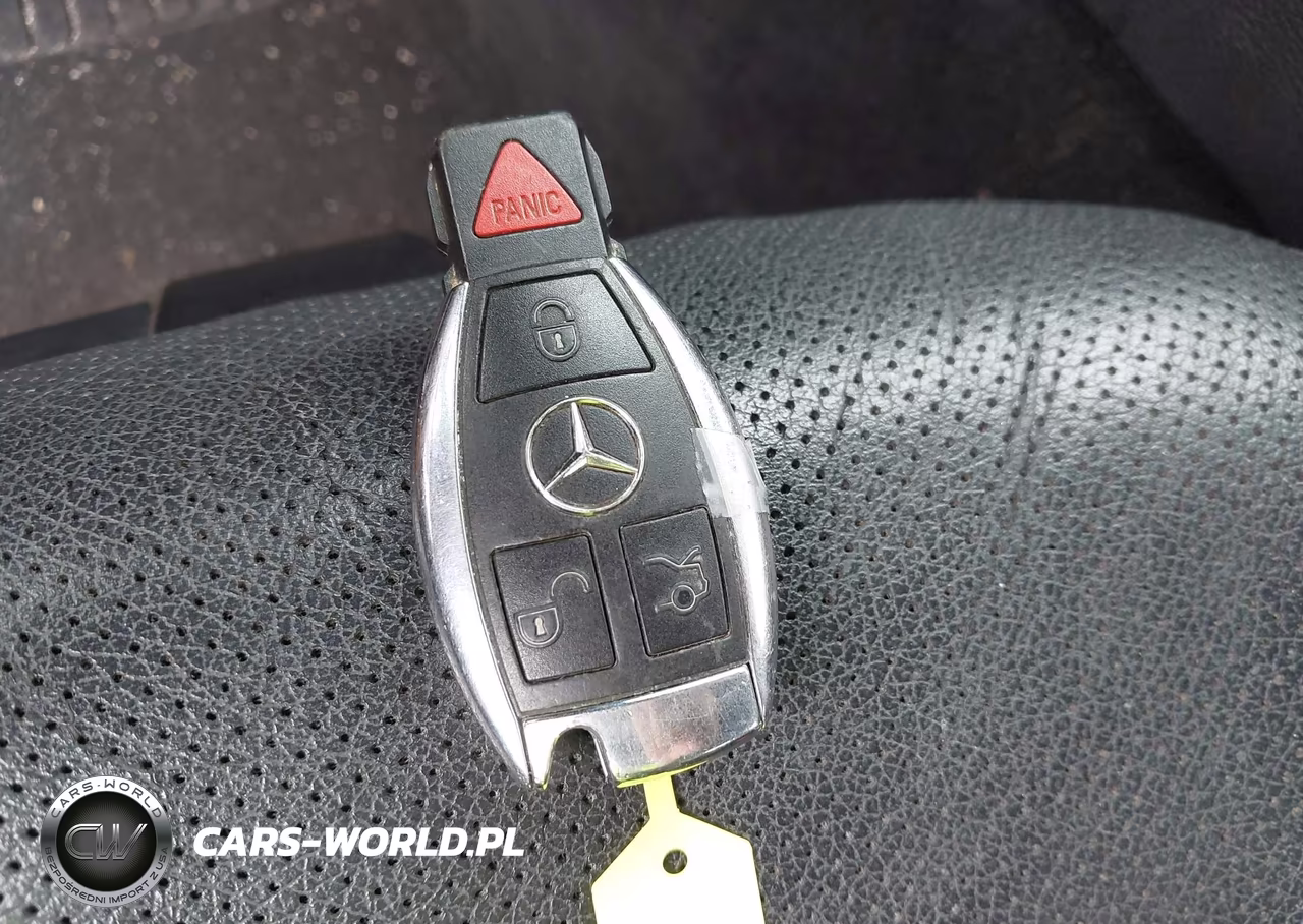 2012 Mercedes-Benz E 550 4Matic VIN:WDDHF9BB2CA657715 - 11