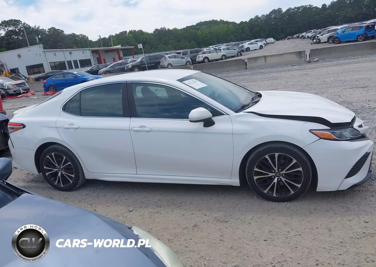 2018 Toyota Camry Se VIN:4T1B11HK6JU629219 - 13