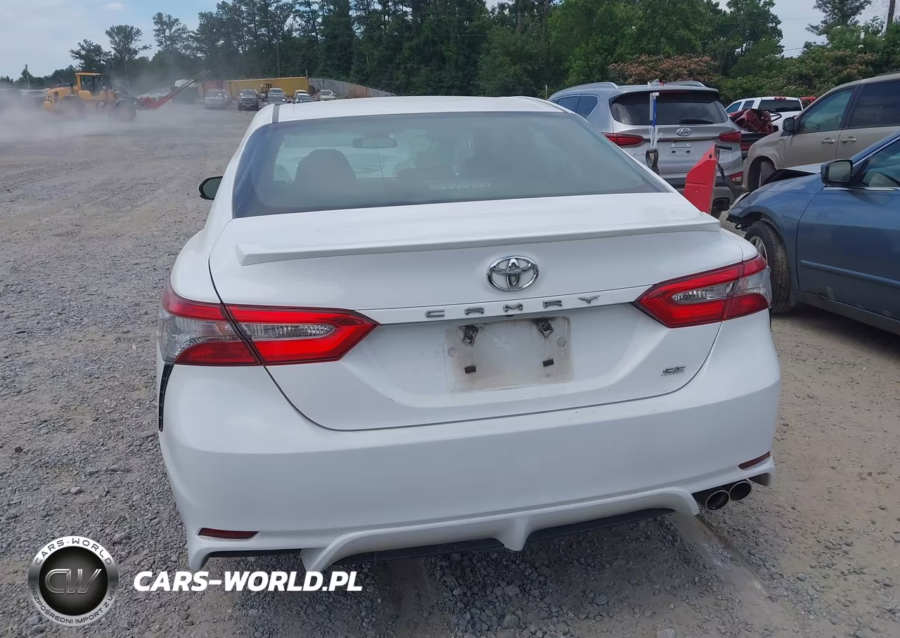 2018 Toyota Camry Se VIN:4T1B11HK6JU629219 - 16