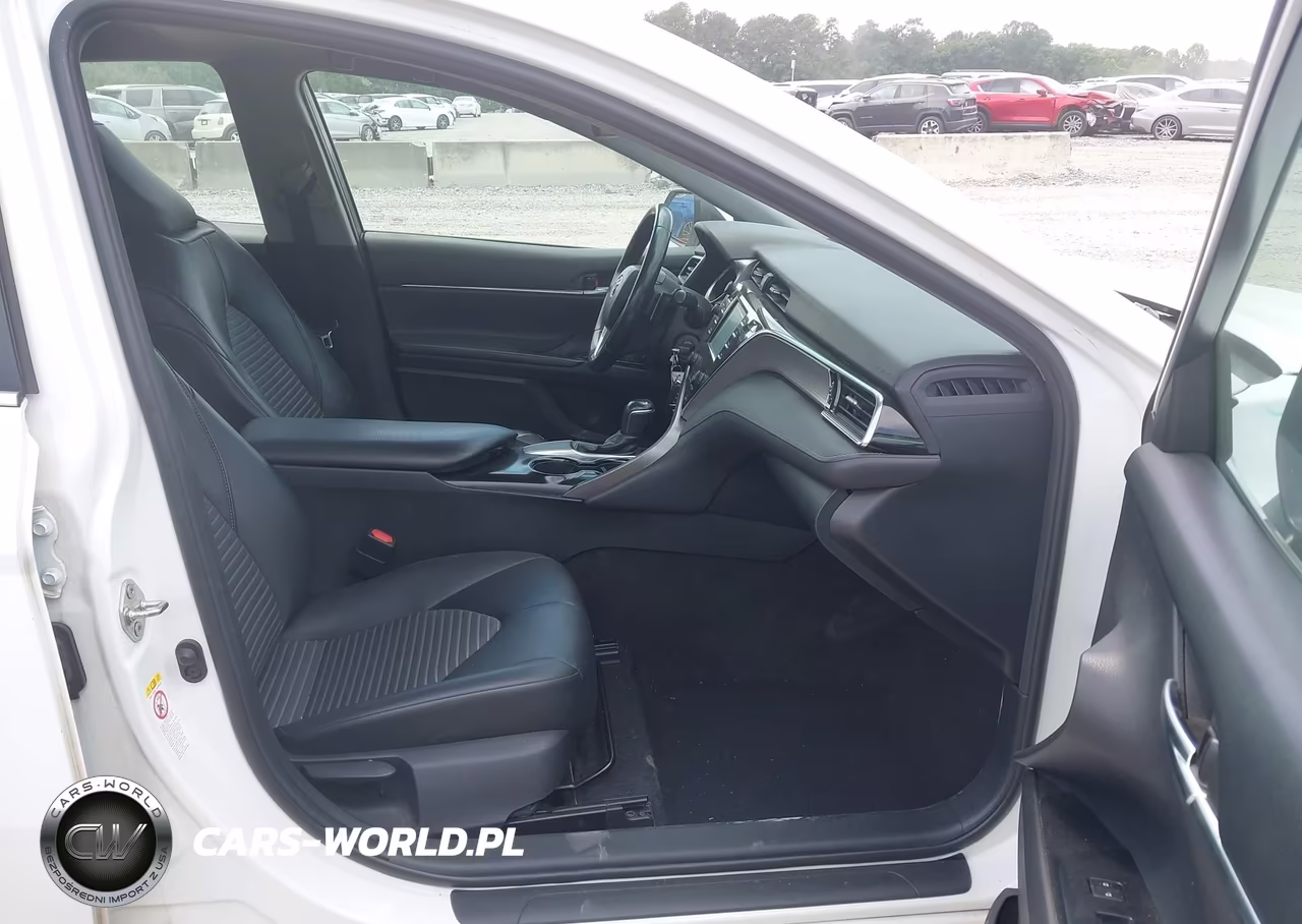 2018 Toyota Camry Se VIN:4T1B11HK6JU629219 - 5