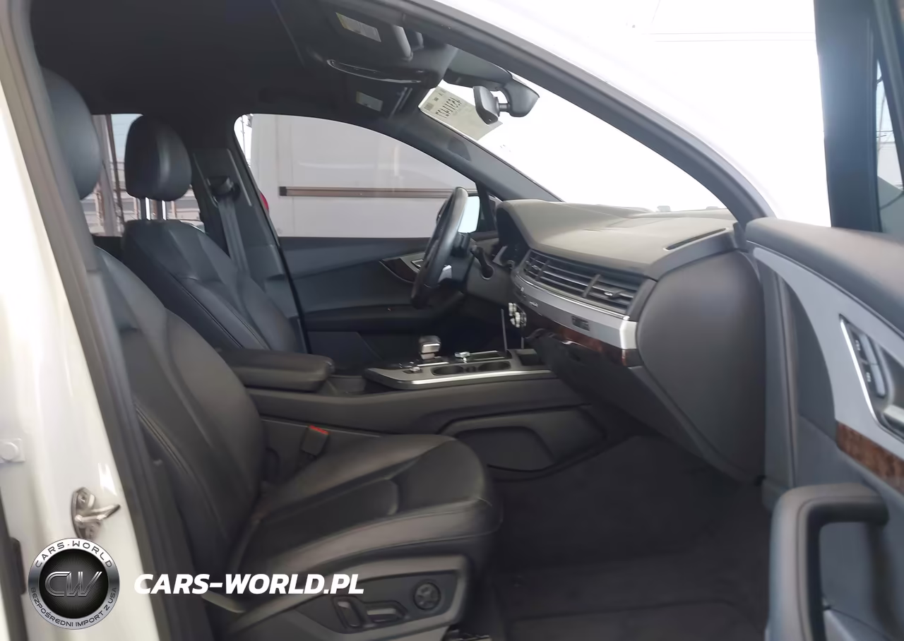 2019 Audi Q7 45 Premium VIN:WA1LHAF70KD030721 - 5
