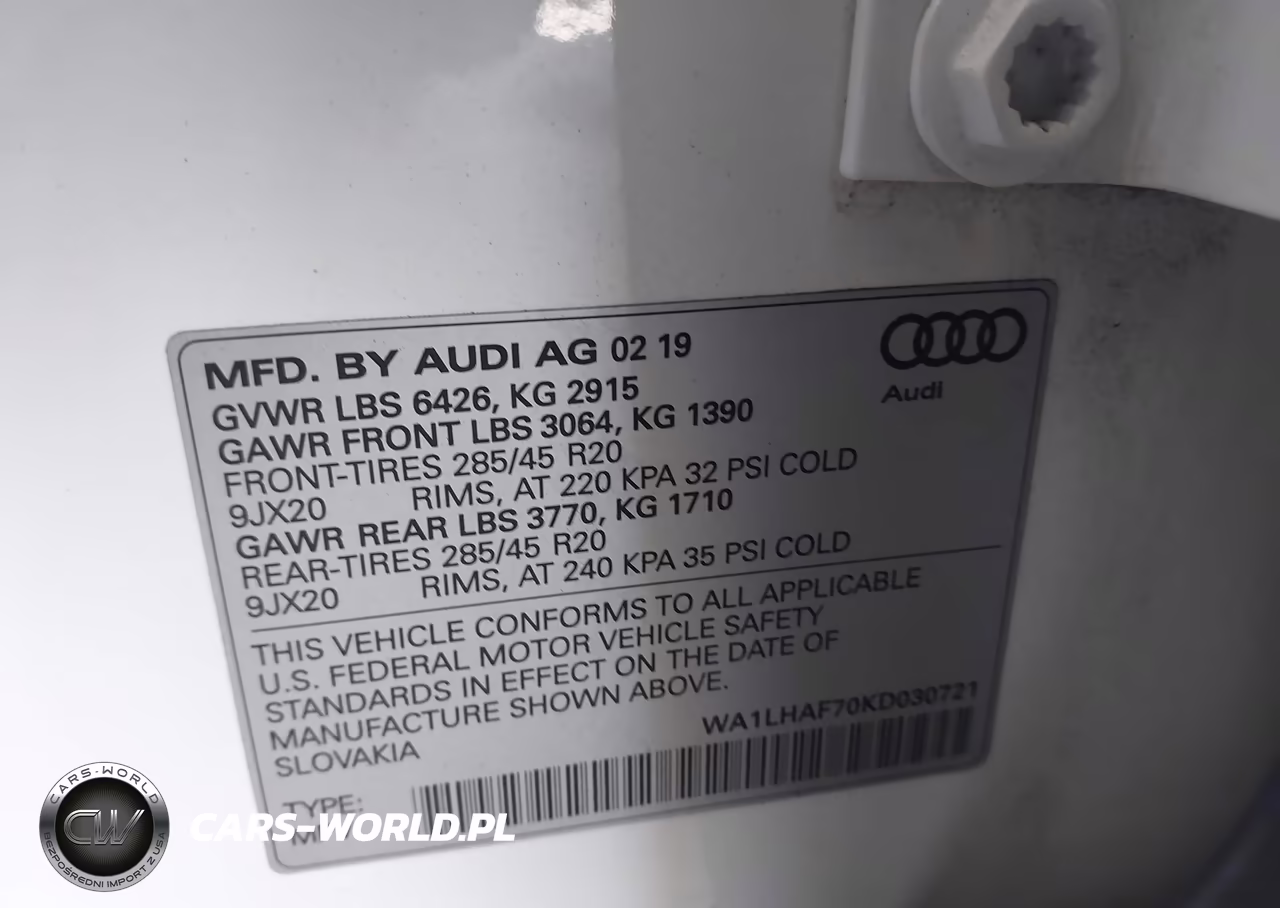 2019 Audi Q7 45 Premium VIN:WA1LHAF70KD030721 - 9