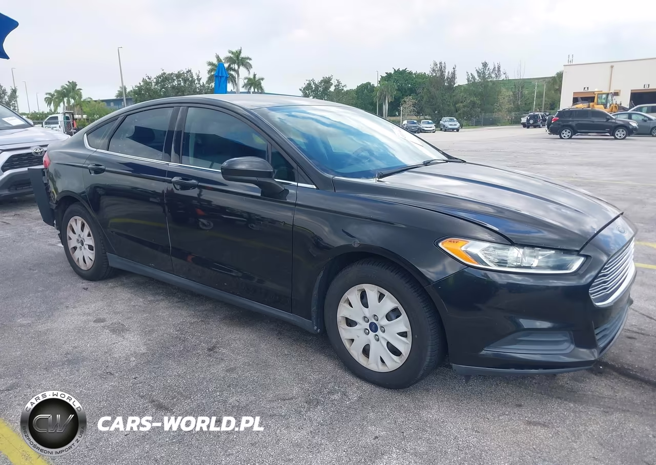 2013 Ford Fusion S – zdjęcie 1 z 12