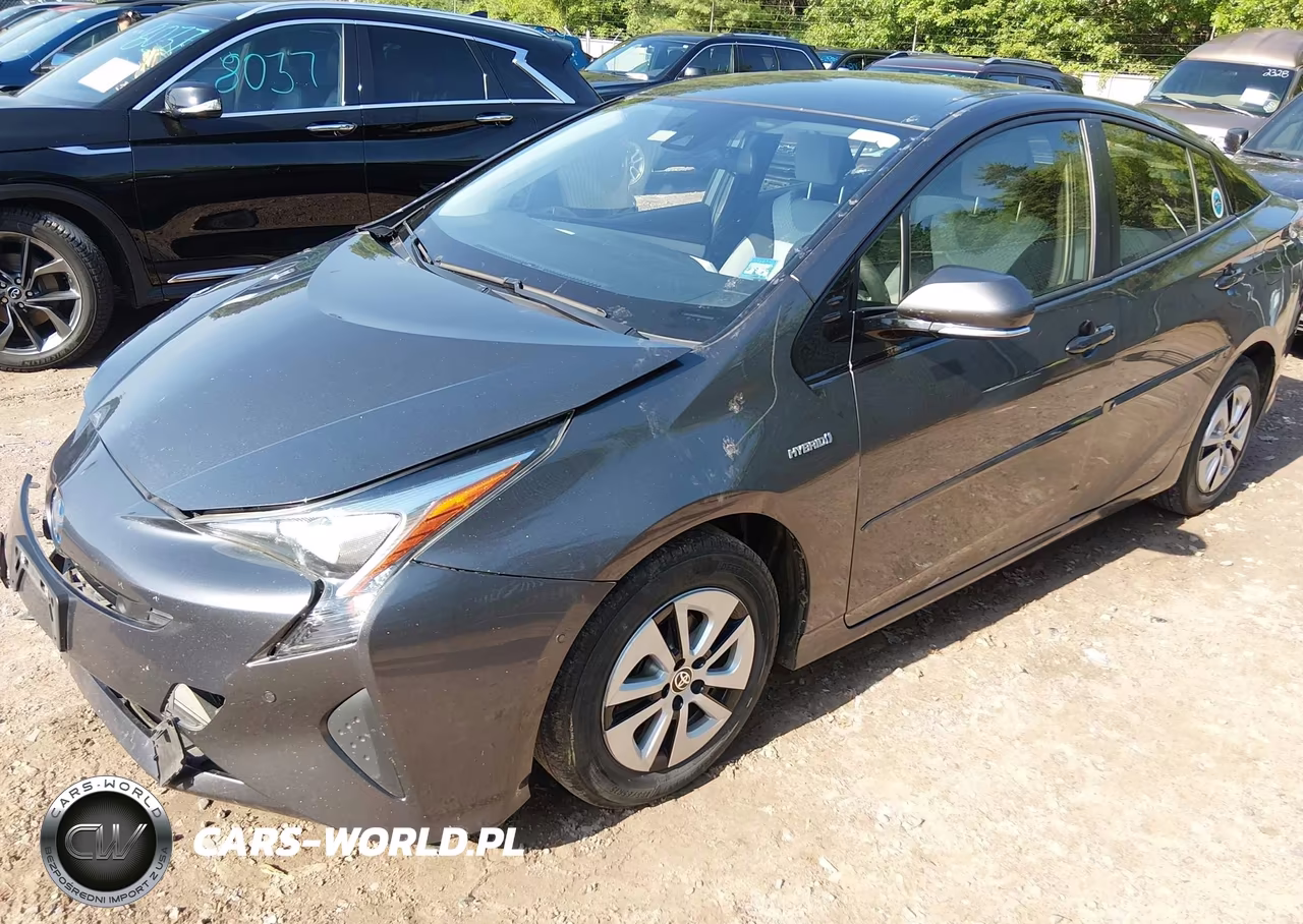 2018 Toyota Prius Three VIN:JTDKARFU3J3057975 - 2