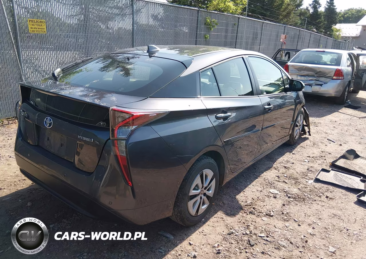 2018 Toyota Prius Three VIN:JTDKARFU3J3057975 - 4