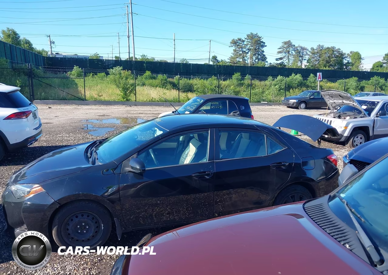 2019 Toyota Corolla Le VIN:2T1BURHE8KC224904 - 14
