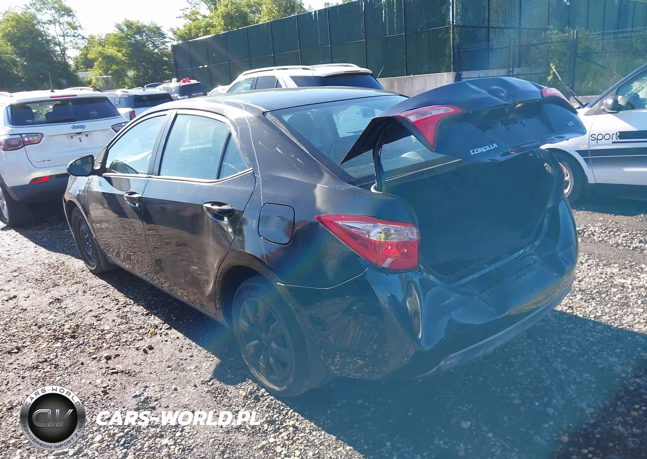 2019 Toyota Corolla Le VIN:2T1BURHE8KC224904 - 3