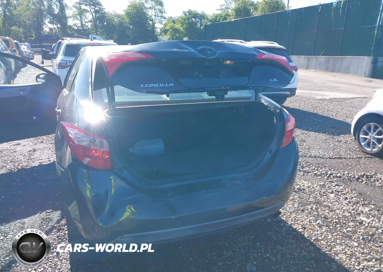 2019 Toyota Corolla Le VIN:2T1BURHE8KC224904 - 6
