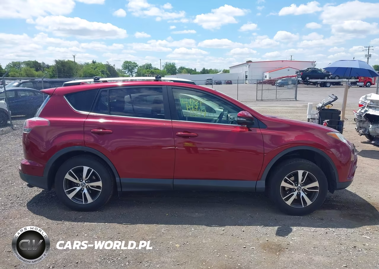 2018 Toyota Rav4 Xle VIN:JTMWFREV5JD116807 - 13