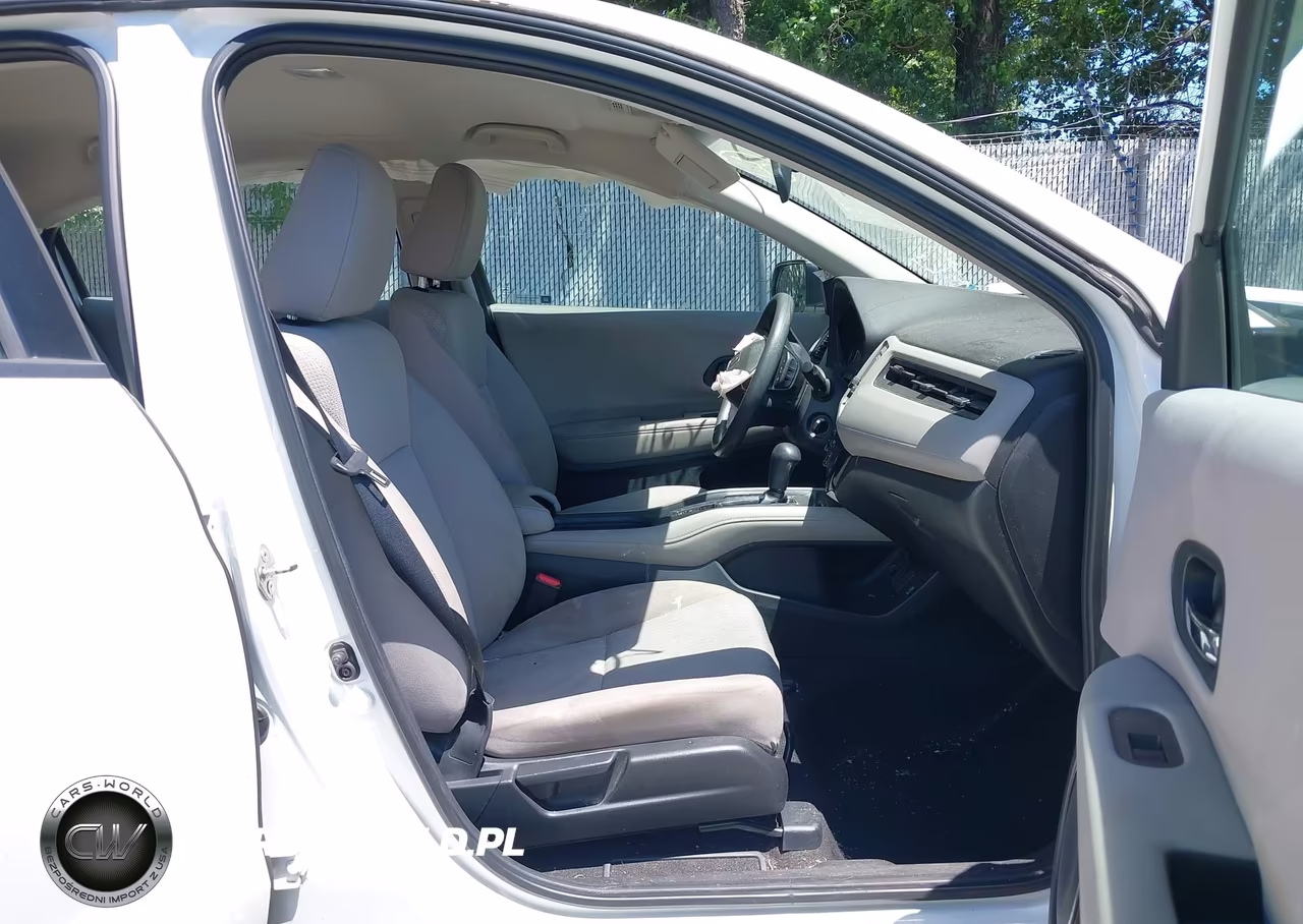 2017 Honda Hr-V Lx VIN:3CZRU6H3XHM712127 - 5