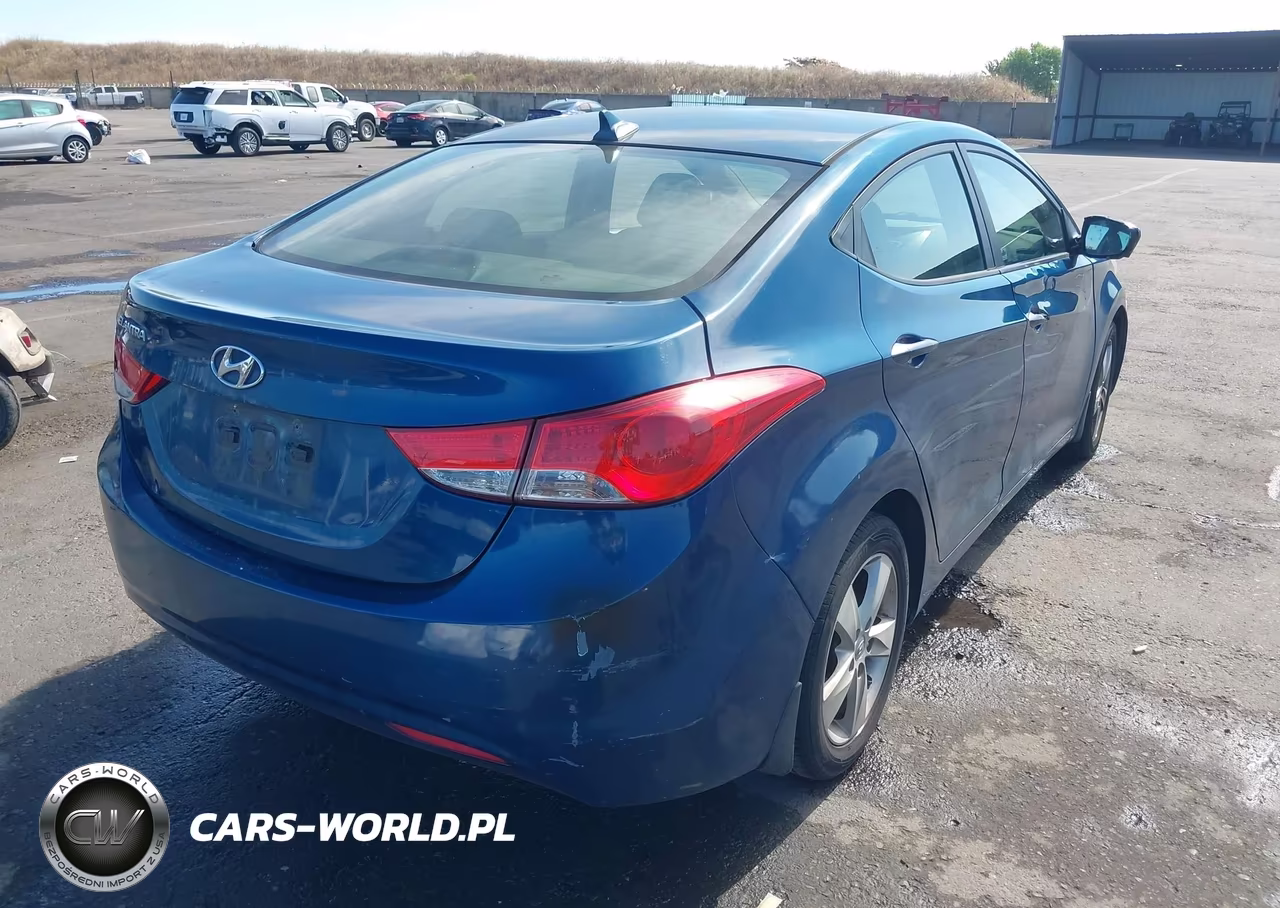 2013 Hyundai Elantra Gls VIN:KMHDH4AE2DU987092 - 4