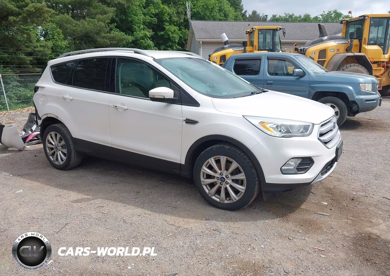 2017 Ford Escape Titanium – zdjęcie 1 z 18