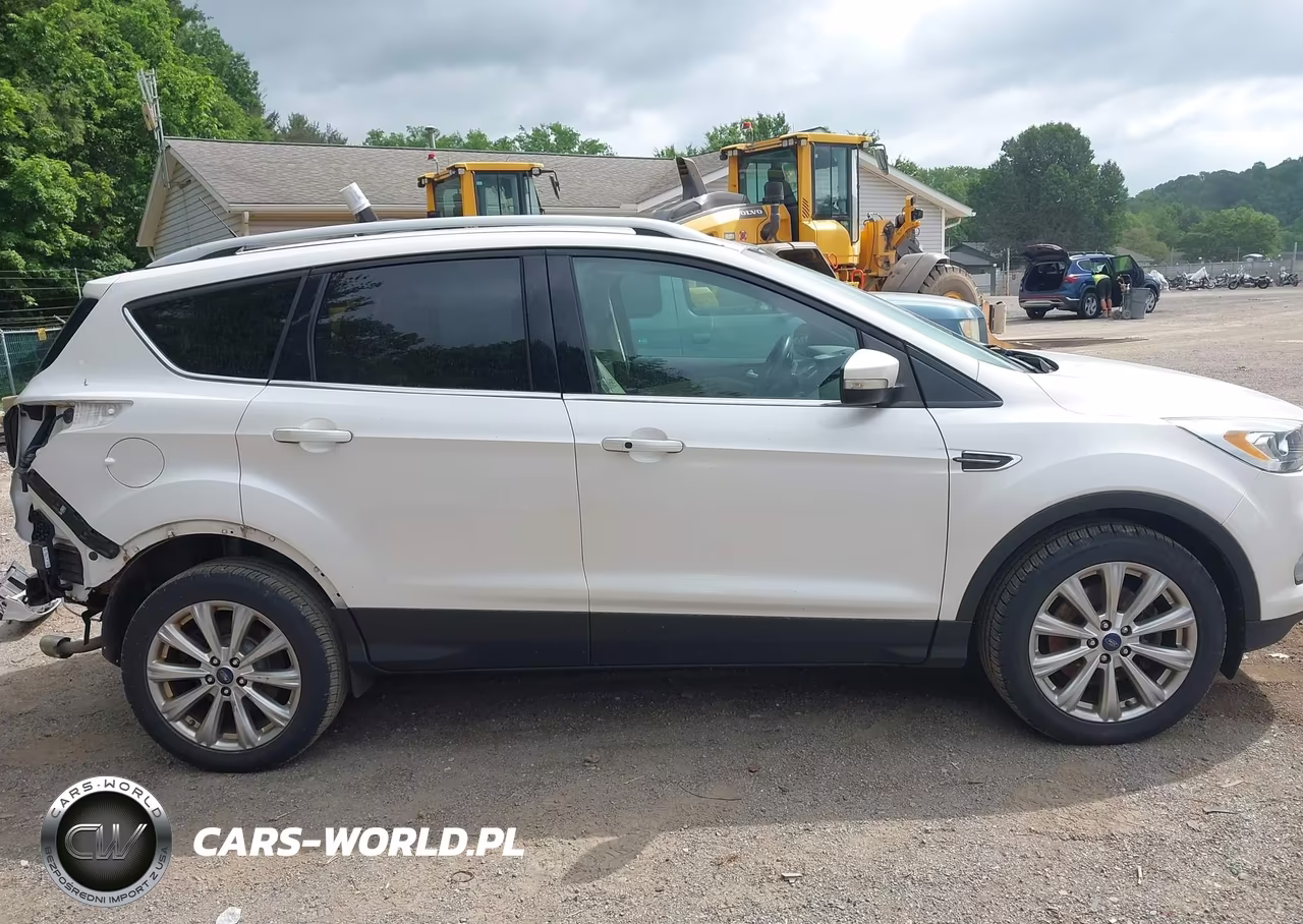 2017 Ford Escape Titanium VIN:1FMCU0J96HUB58003 - 14