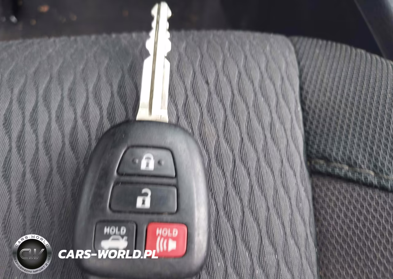 2017 Toyota Corolla Le VIN:2T1BURHE6HC891317 - 11