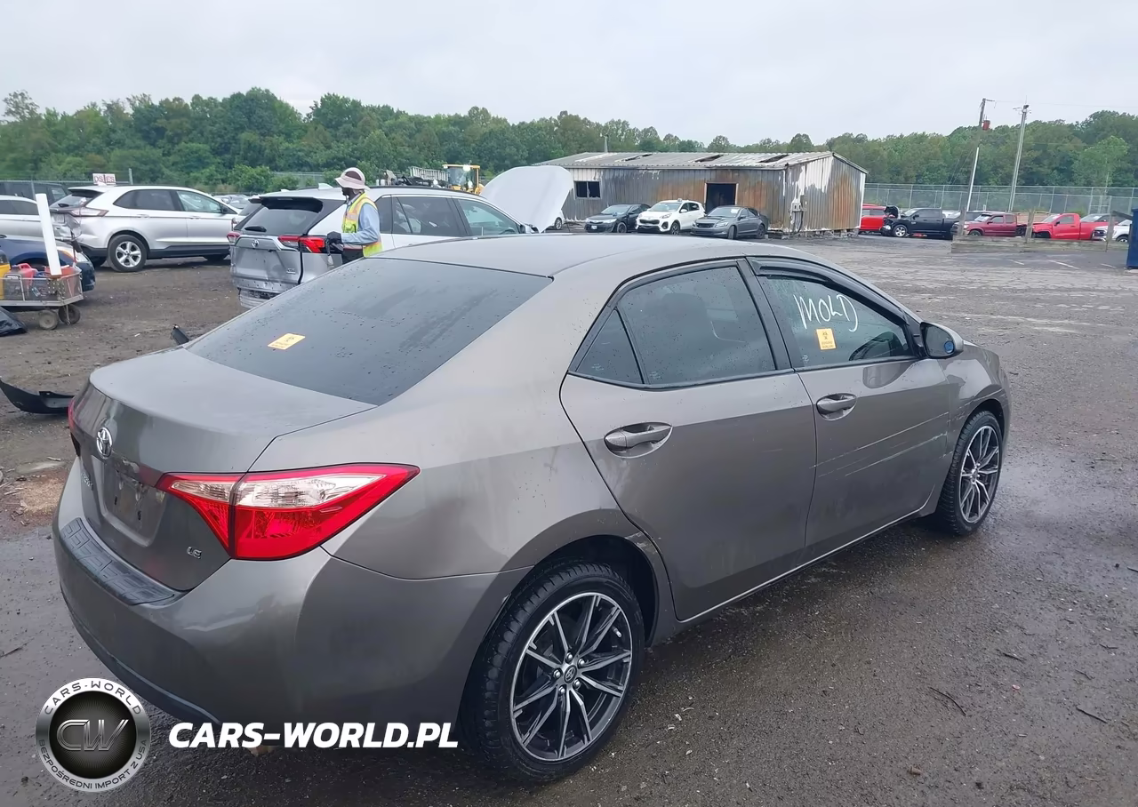 2017 Toyota Corolla Le VIN:2T1BURHE6HC891317 - 4