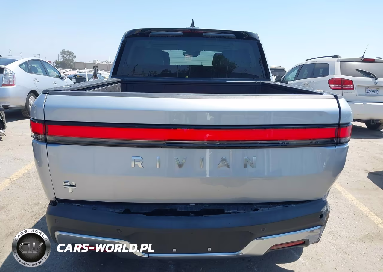 2024 Rivian R1T Adventure Dual Motor Large Pack-Adventure Dual Motor Perf Large Pack VIN:7FCTGBAA7RN030439 - 16