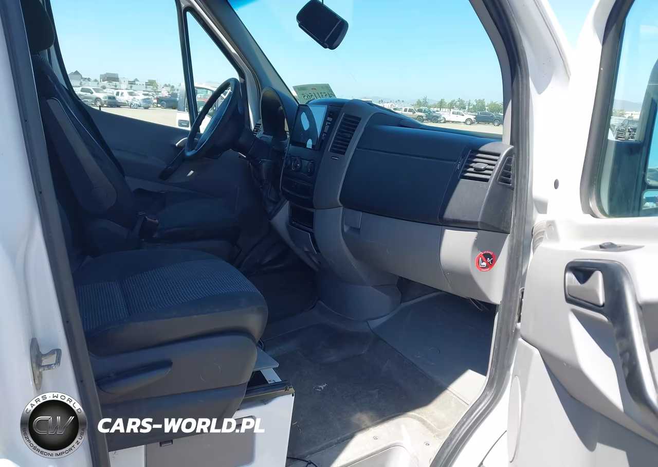 2012 Mercedes-Benz Sprinter 2500 High Roof VIN:WD3PE8CC2C5679419 - 5