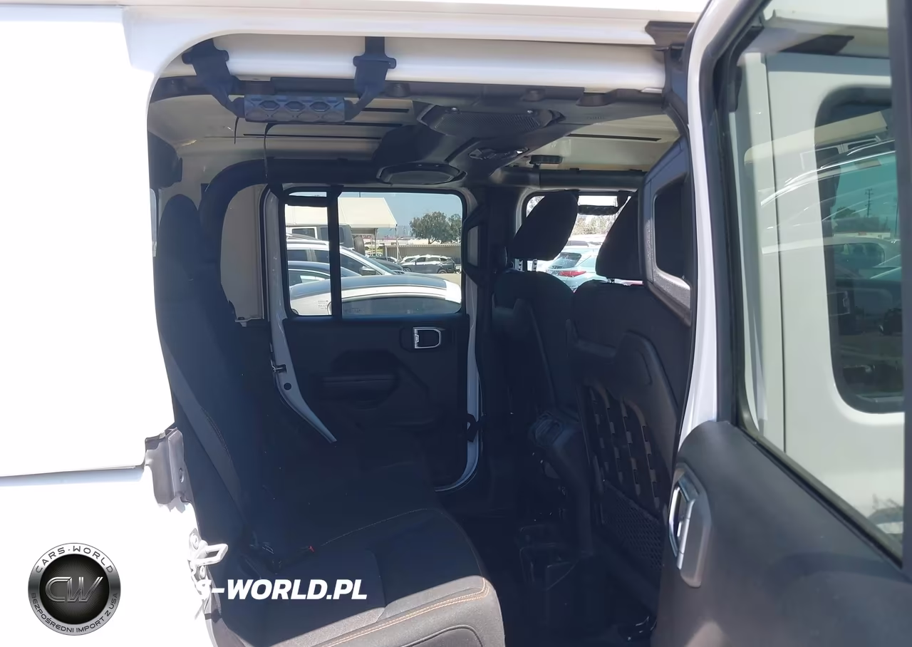 2023 Jeep Gladiator Mojave 4X4 VIN:1C6JJTEGXPL590264 - 8