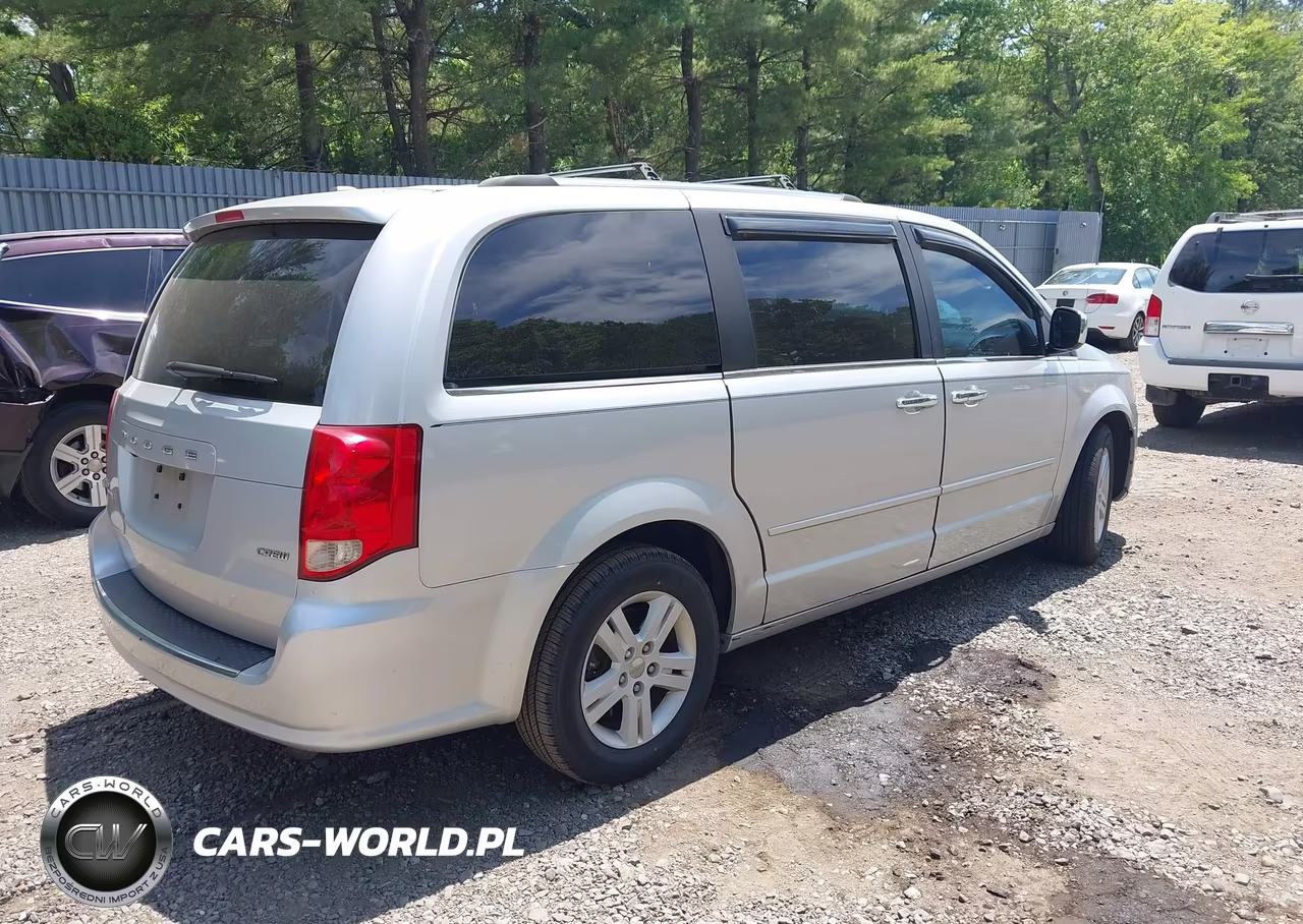 2012 Dodge Grand Caravan Crew VIN:2C4RDGDG9CR235793 - 4