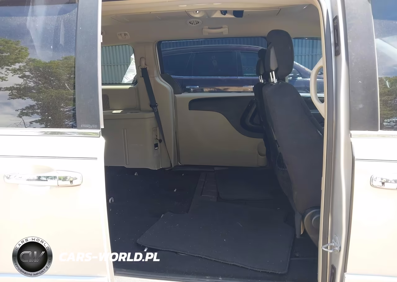 2012 Dodge Grand Caravan Crew VIN:2C4RDGDG9CR235793 - 8