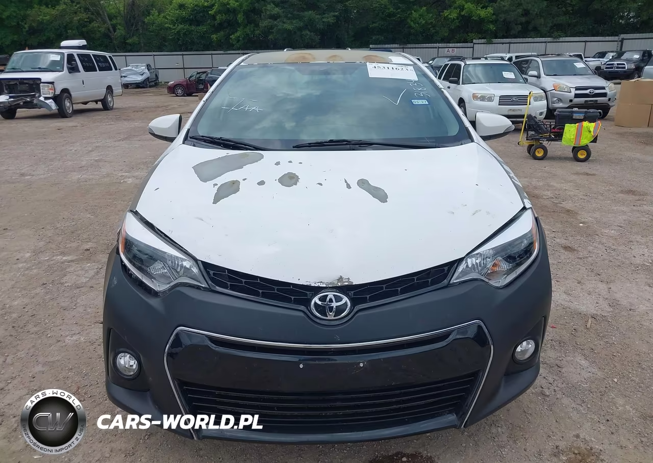 2015 Toyota Corolla S Plus VIN:5YFBURHE4FP318347 - 12