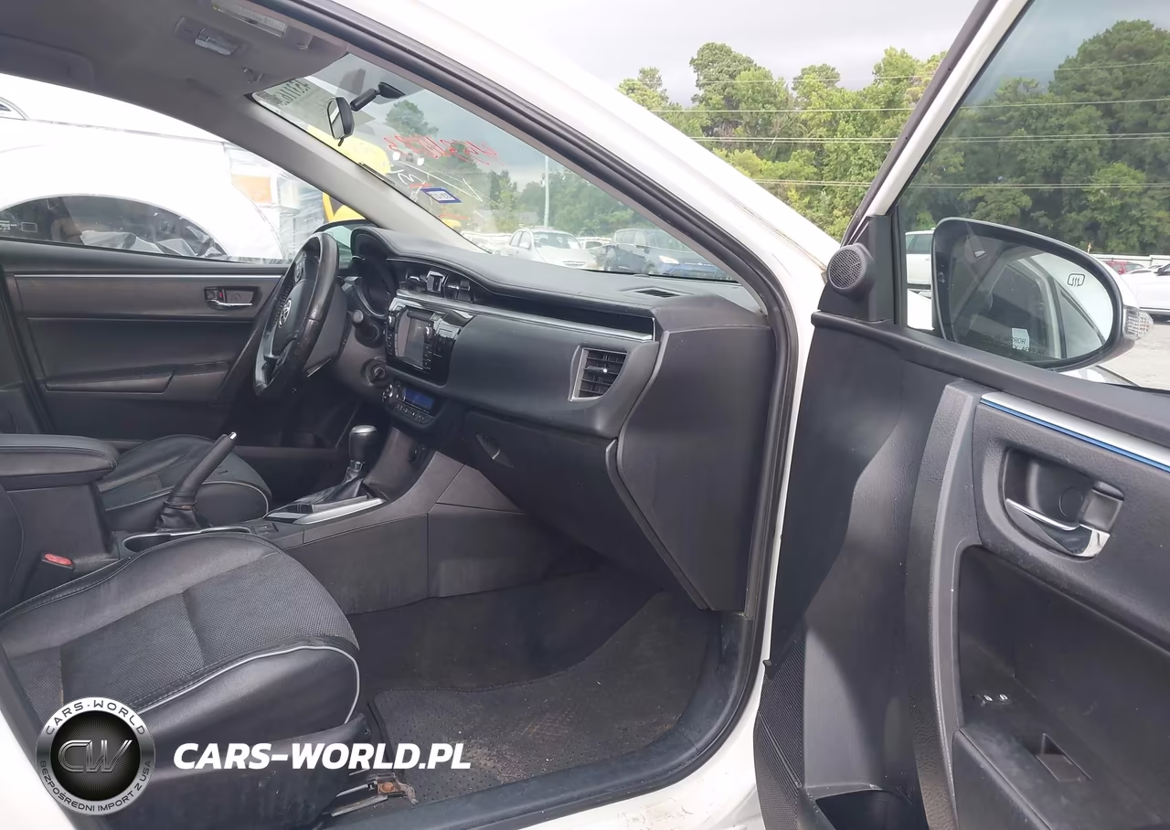 2015 Toyota Corolla S Plus VIN:5YFBURHE4FP318347 - 5
